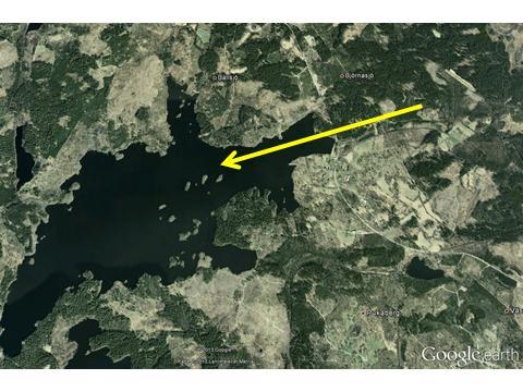 10 Enligt föraren och vittnen på platsen var vinden svag, men tillräcklig för att ge upphov till krusningar på vattenytan så att goda referenser erhölls. 1.8 Navigationshjälpmedel Inte aktuellt. 1.9 Radiokommunikationer Inte aktuellt.