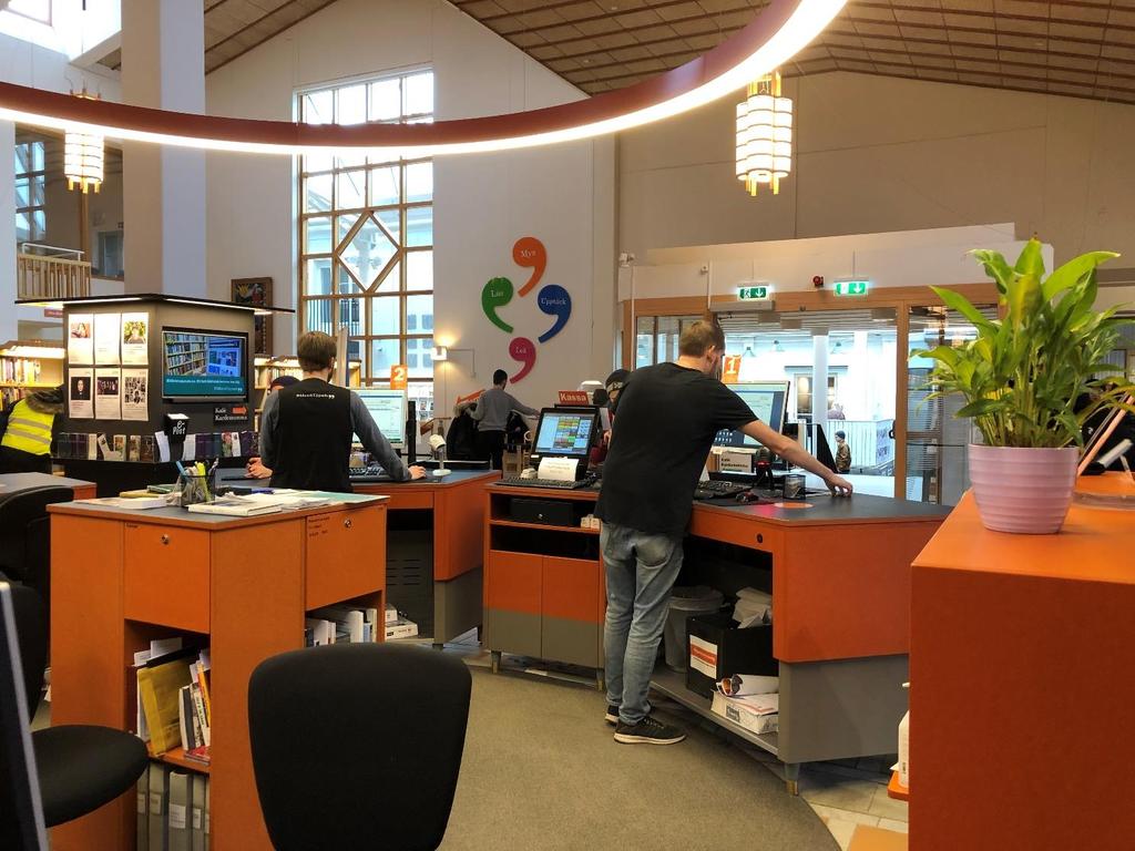 Besök och aktiva låntagare Uppsala stadsbibliotek. Foto: Elisabet Rundqvist.