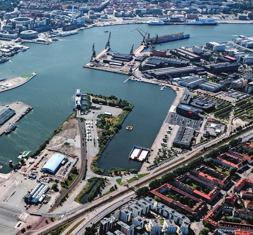 Frihamnen - tät och grön stadsdel Frihamnen kommer att fortsätta att utvecklas under 20-30 års tid med ytterligare kopplingar till kringliggande stadsdelar och över älven samt 9-10 000 bostäder och