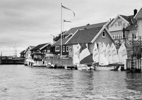 församlingshem 4 juli kl 14:00. Fotograf Britt-Inger Olsson. Öppet varje vardag när våffelkaféet och vägkyrkan är öppen till och med 27 juli.