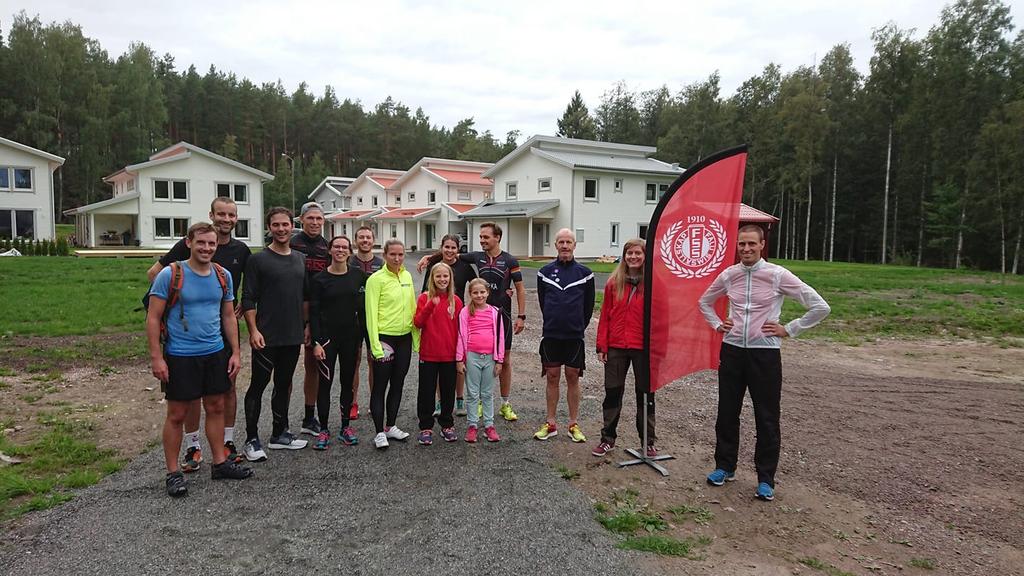Triathlon Triathlonträningen drevs enligt plan under våren med fyra träningstillfällen under veckan.