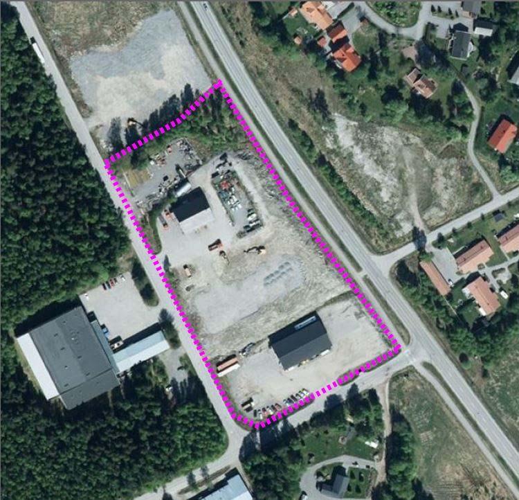 Sida 4 Bild 2. Flygfoto över planområdet ( Lantmäteriverket) 3.1.2 Naturmiljön Planområdet utgör i huvudsak tomtområde och det finns inga egentliga områden i naturtillstånd.