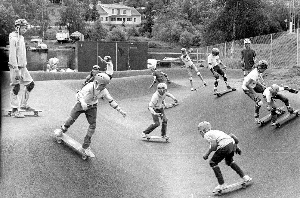 3 (13) INLEDNING Under 1970-talet och i början av 80-talet fanns en stor skatepark vid Enån i Rättvik. Parken lades senare ned bland annat på grund av bristande underhåll.