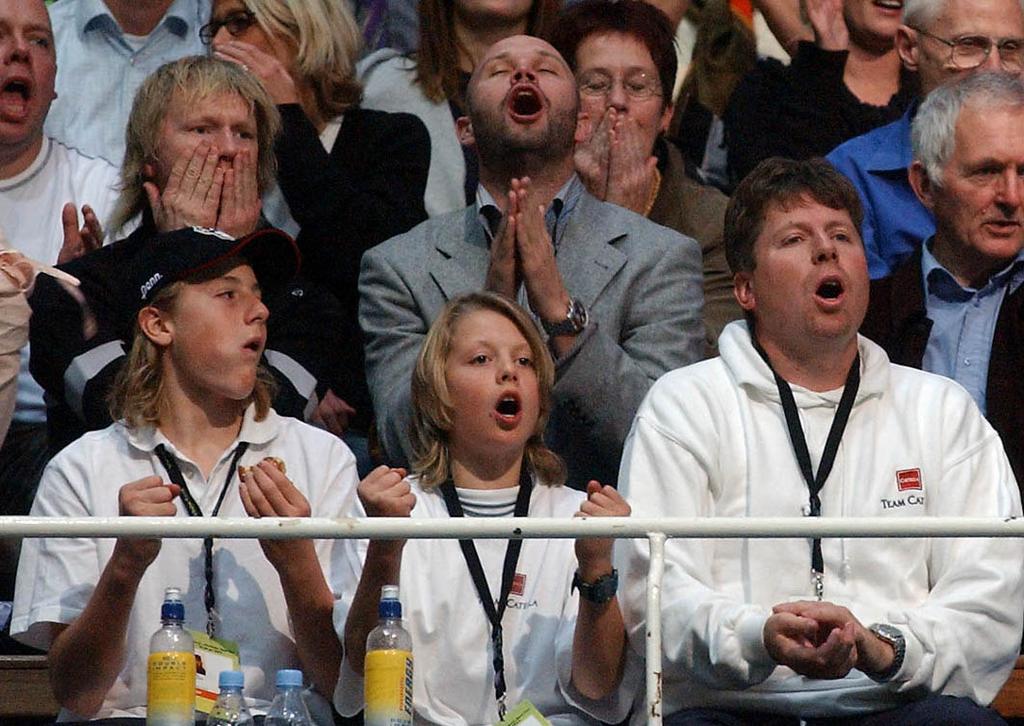 Foto: Björn Larsson Ask, SvD Självklart applåderar du även motståndarens bra bollar. (På vår hemsida www.tennisstockholm.se /Föräldrar finns en kortfattad information om Fair Play ).