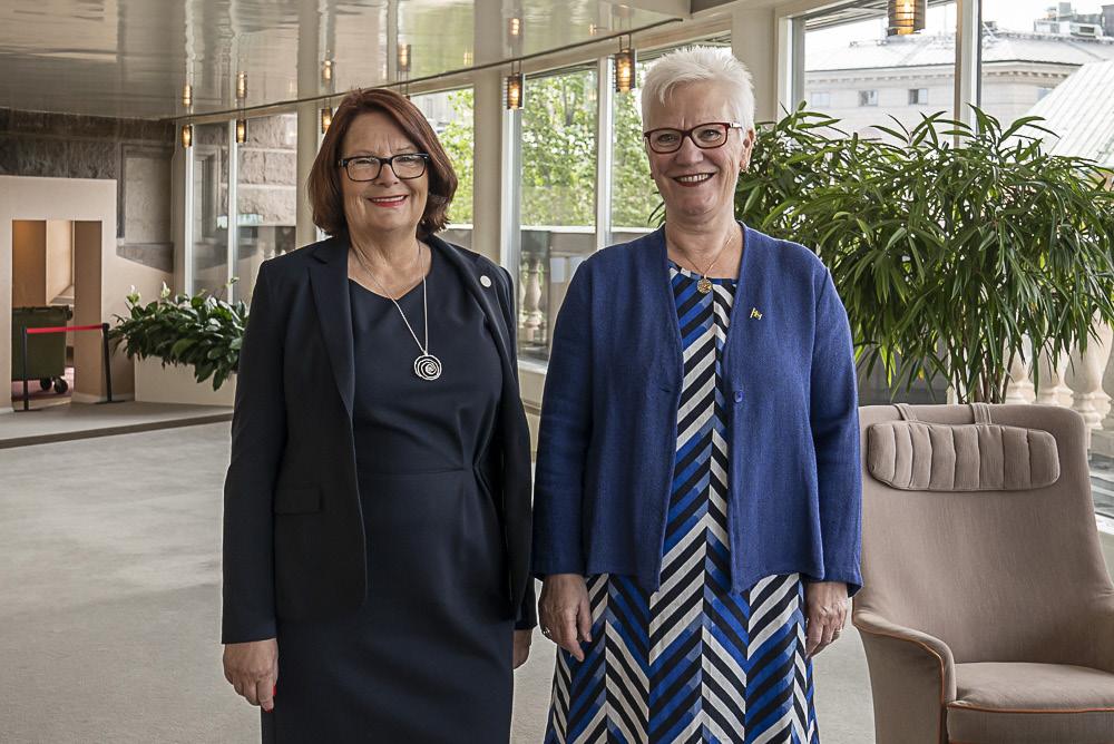 Främja jämställdhet i riksdagen 2018 2022 3 Vi vill med denna broschyr berätta om såväl tidigare som pågående arbete med jämställdhet.