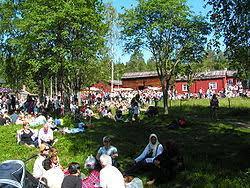 Bland de populäraste besöksmålen finns Bildmuseet, Väven, Västerbottens Muse-um med