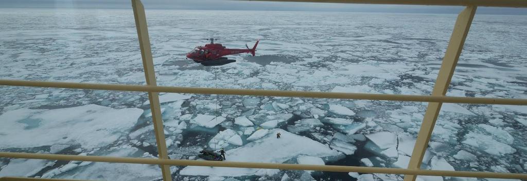 Det tog ett tag att hitta den, men tillslut så hittades bojen, men den var alldeles för insnärjd i isen, för att man med handkraft och med hjälp av helikoptern försöka få loss den ur isens grepp.