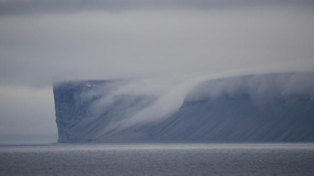 Prince Leopold Island Prince Leopold Island i dimridåer Prince Leopold Island är en av Kanadas mest fågelrika klippvägg här häckar