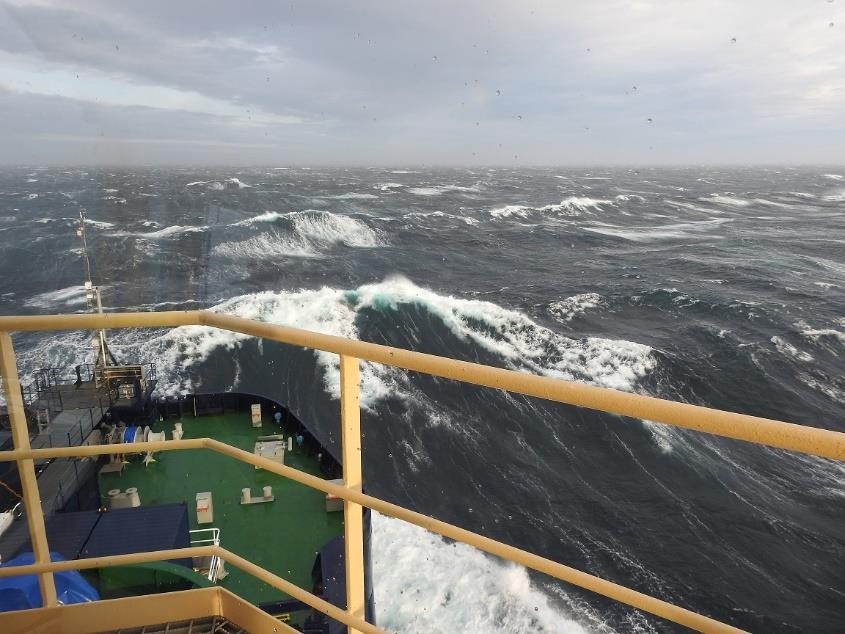 Till sist så tänkte jag bifoga en bild som Överstyrman tog när vi passerade Cape Farewell i full storm tidigare i sommar.