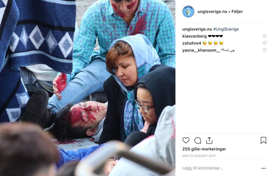 Instagrambild från Stockholm, 27 augusti 2017 Desto längre sittstrejken pågick var det möjligt att se en utveckling av den motiverade inramningen.