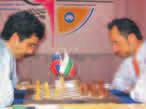 innehåll NUMMER 7 2006 4 29 41 Vladimir Kramnik en obestridlig världsmästare Tanken med VM-matchen i Elista var att skapa försoning och ge schackvärlden en obestridlig världsmästare.