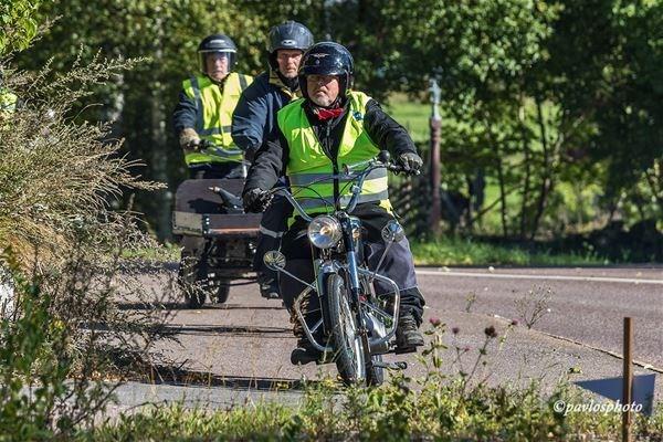 Lördag 24 Augusti Mopedrally The Twin Club inbjuder till mopedrally för äldre mopeder.