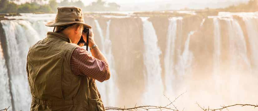 Victoria Falls är inte bara namnet på de fantastiska vattenfallen, utan också på en liten stad i Zimbabwe som har vuxit fram runtomkring och som