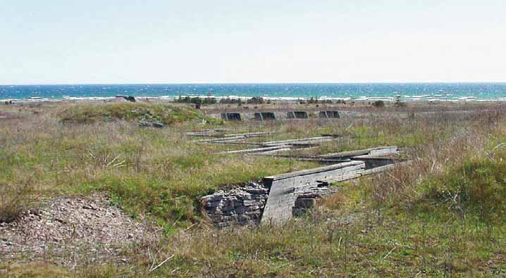 Inledning och historik Skjutfält med strategiskt läge Batteri Bungenäs tillhörde kustartelleriregementet KA3 i Fårösund och har under lång tid används som övningsfält.