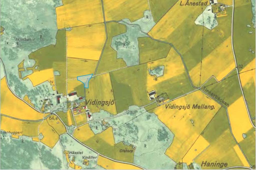Kartan visar även ett stort antal ekonomibyggnader i anslutning till byn. Figur 2.