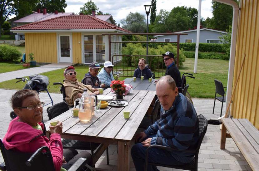 som stärker brukarens egna resurser i det dagliga livet.