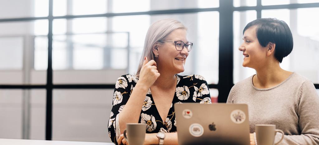 Hur man väljer rätt HR-system och systemleverantör Ingen vill bli sittande med fel system, eller med fel systemleverantör. I valet av HR-system är det framför allt två saker som är viktiga: 1.