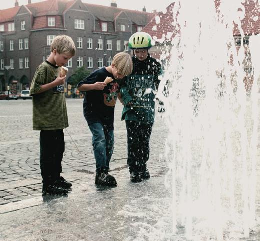 När det finns tydliga riktmärken i miljön, som till exempel en särkild affär eller ett speciellt konstverk, stärks förmågan att orientera sig.