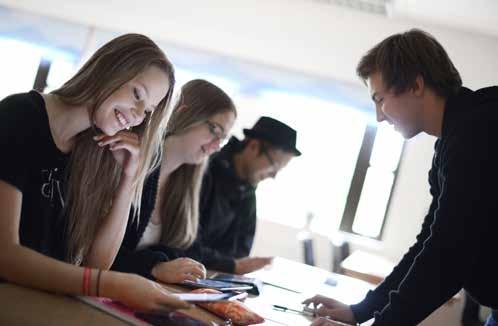 VÅR VÄRDEGRUND Skolans ledord är trygghet, utveckling och framtidstro. Kungsgymnasiet är en skola på kristen grund som är öppen för alla.