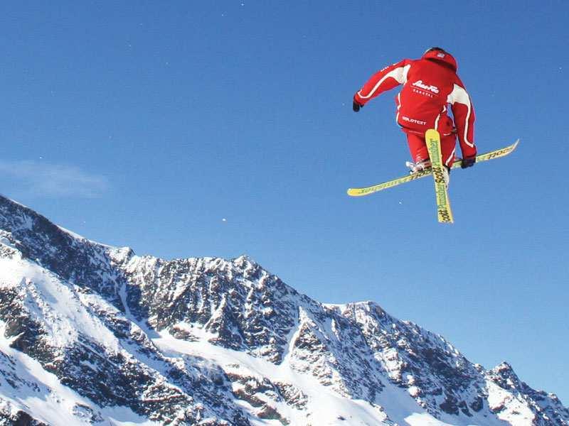 Tourismus ist das größte Vertical auf Facebook 95% aller Onliner nutzen Facebook für
