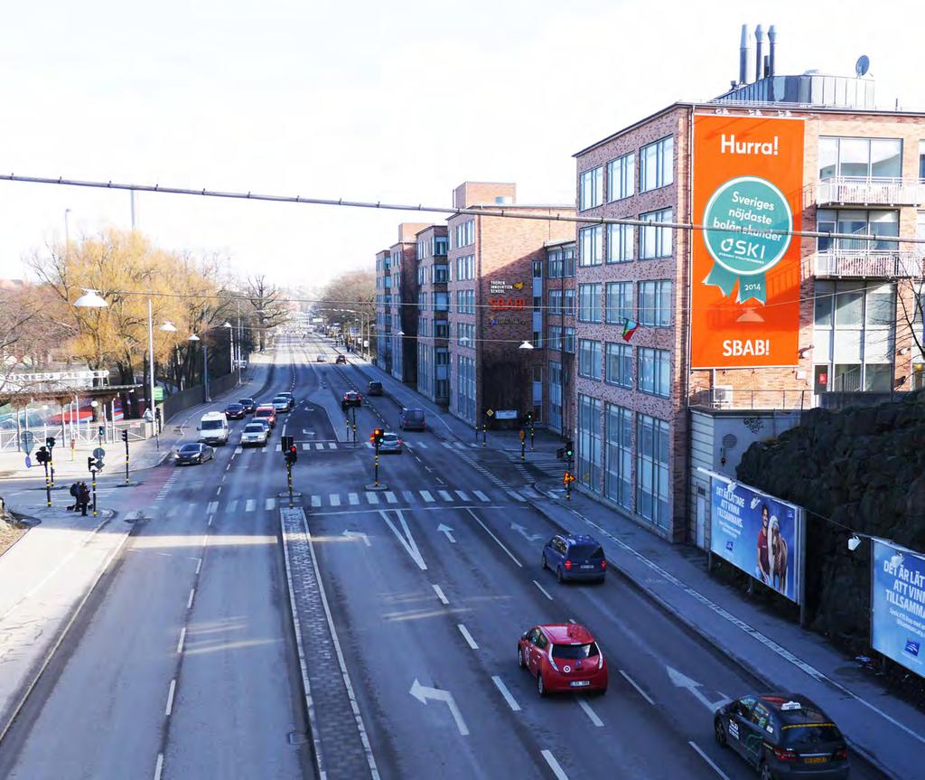 VEPA ROADSIDE Mycket vältrafikerad led i Stockholm med låghastighetstrafik under många av dygnets timmar.