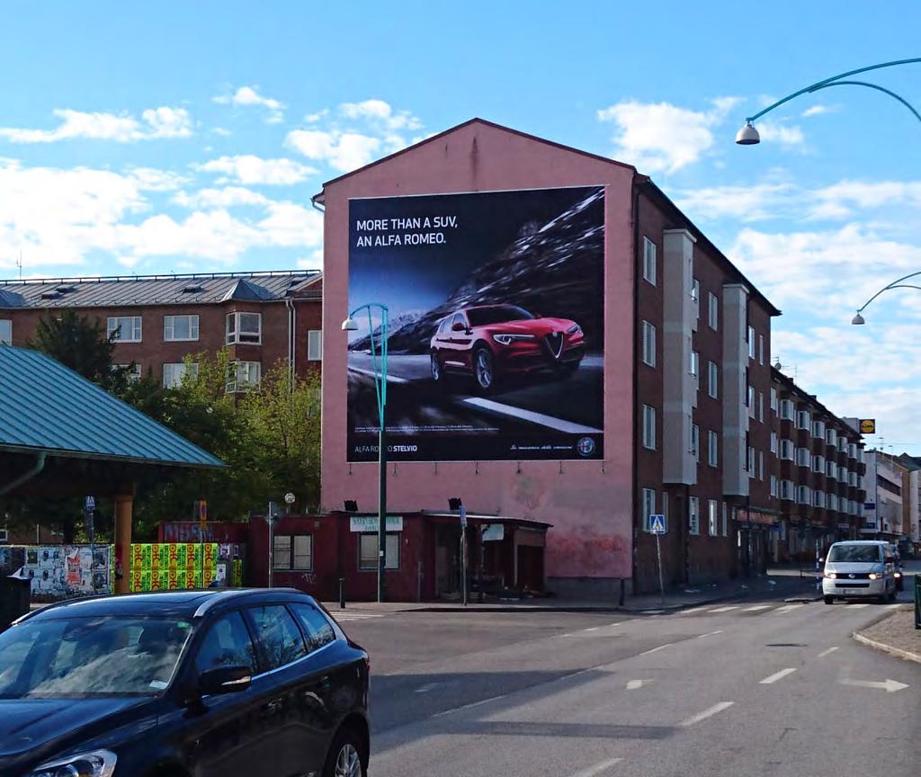 VEPA ROADSIDE Fantastik placering för all bil- och busstrafik vid Södervärn. Ytan blickar ut över hela bussterminalen vid Södervärn.