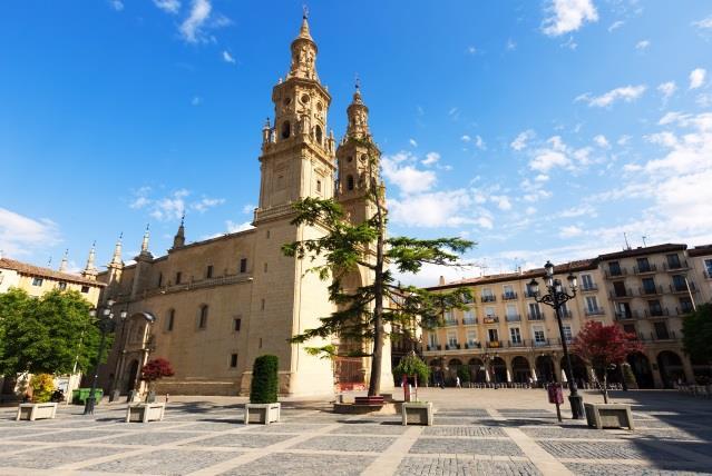 Camino Francés, Logroño Burgos, 6 nätter 2(6) Dag 1 Ankomst till Logroño Kommer du med flyg till Madrid eller Bilbao tar du bussen fram till Logroño som ligger vid floden Ebro.