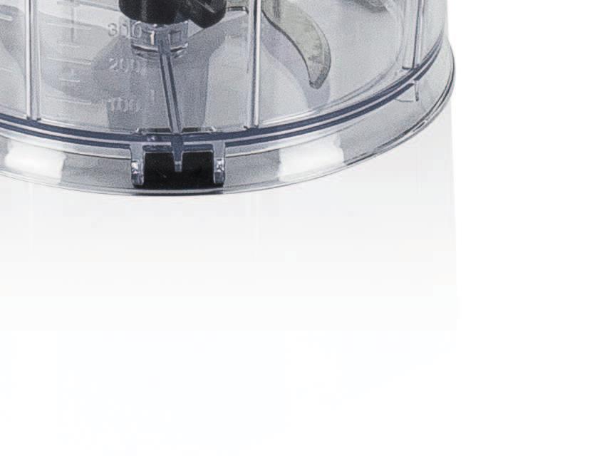 Caution: Don t mix food without water! Chopper The chopper is suited for hard food, such as meat, cheese, onion, herbs, garlic, carrots, walnuts, almonds, prunes etc.