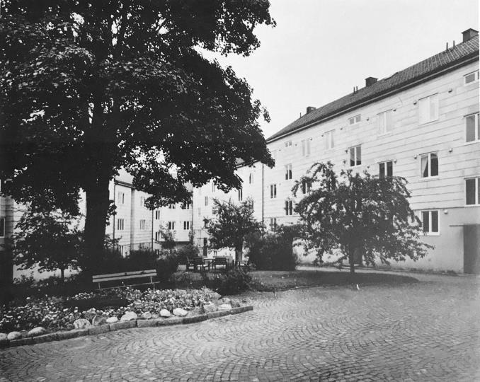 Ursprunglig träfasad ersattes med eternitplattor.