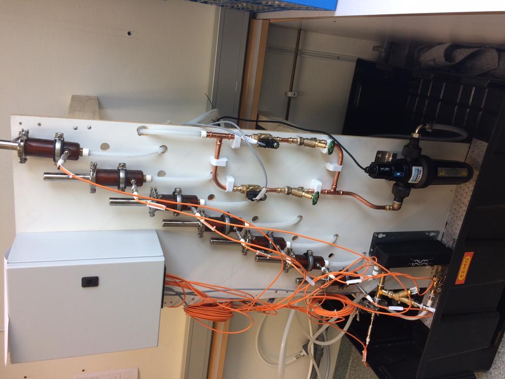 Labbtester i pilotskala Bygga upp varmvattensystem som efterliknar ett verkligt system i labb Uppvärmning rör tappställe Oisolerade PEX-rör Sju mätpunkter där biofilmsprover kan tas ut Två