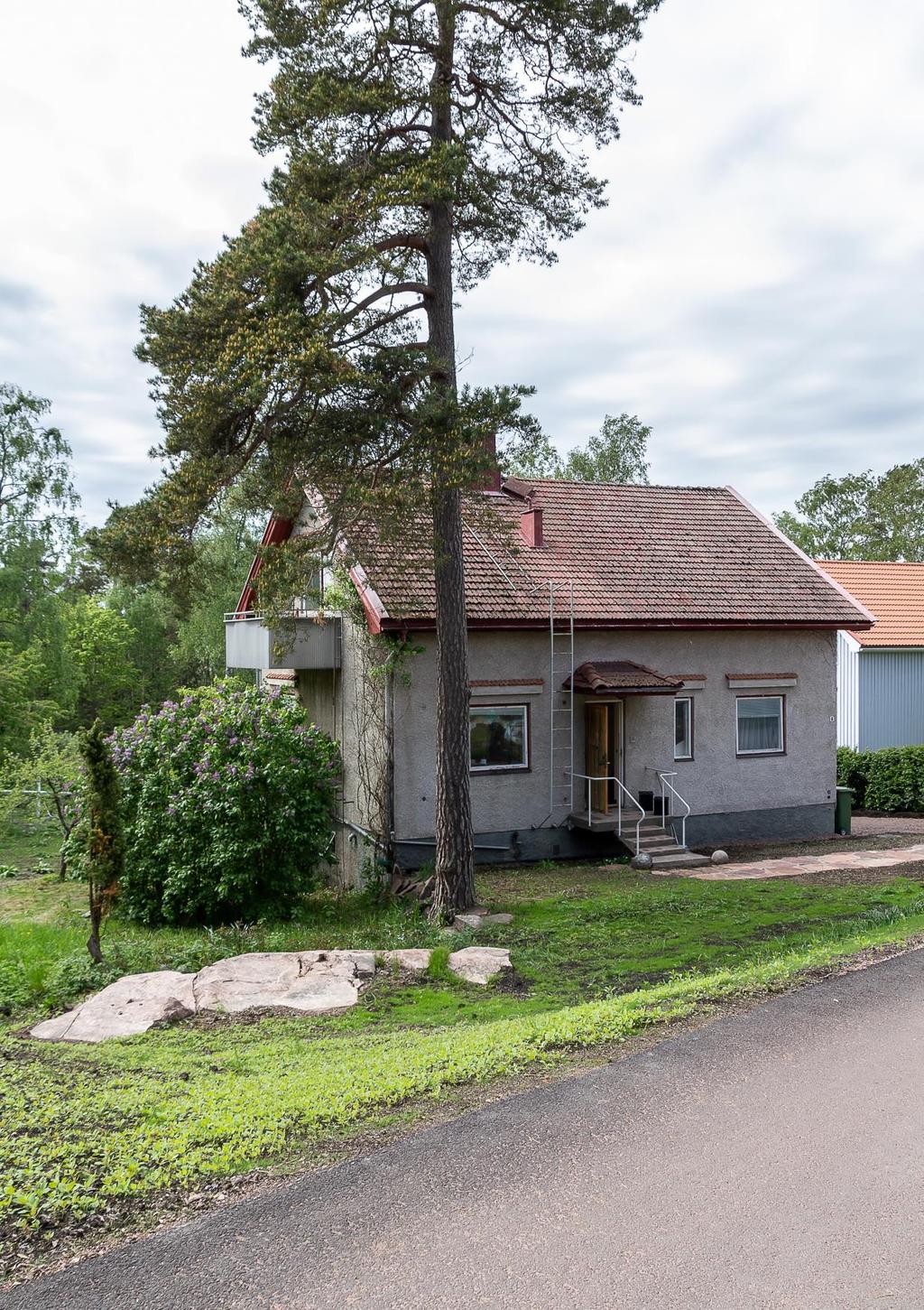 B ostadshus vid Berggatan 8 i Mariehamn Bostadshus från ca 1957 med stort potential