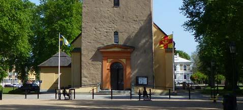 En utställning om kyrkan och dess 375-åriga historia i Vänersborg kan du också titta på. Alla är välkomna! Läs mer i Sommarkyrkans foldern, hämta ditt ex i kyrkan!