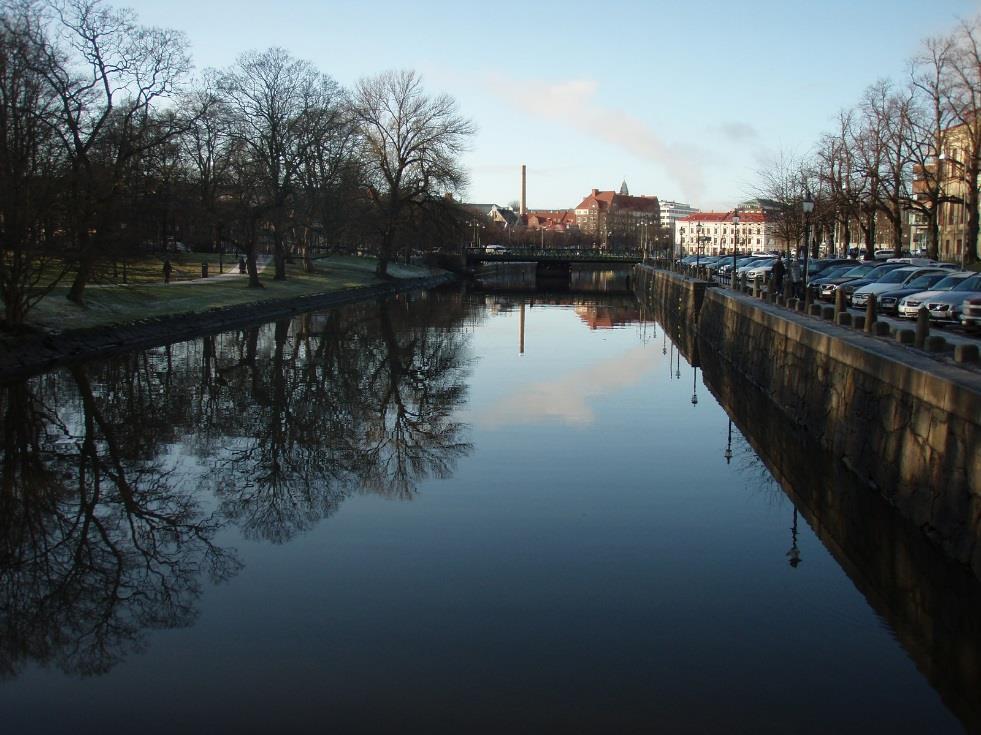 3.5.3 Rosenlundskanalen delsträcka 3 uppströms angreppsläge Tabell 13 visar en sammanställning av identifierade arter. Figur 1, 6 och 20 visar delsträckans läge samt foto över inventerat område.