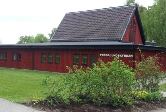 böneämne - juni: Vi ber om en öppen församling med varm gemenskap där människor får vara som dom är.