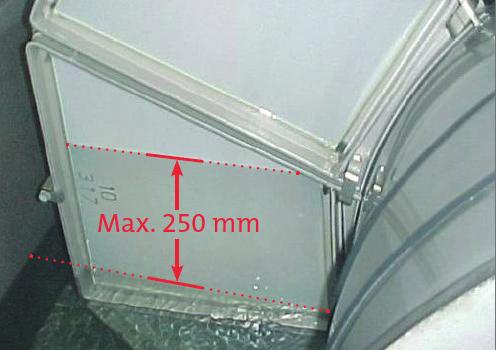 5.2.1 Nivåskillnader Den största tillåtna skillnaden mellan vattennivåerna inuti och utanför trumman är 250 mm vid normal drift (se Figur 5.4). Den rekommenderade nivåskillnaden är 100-200 mm.