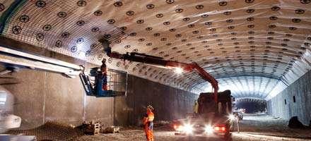 Roslagstull, Bergtunnlar Värtan, är samtliga bergarbeten avslutade. Där pågår nu betong- och markarbeten samt montage av inredningsvalv. Entreprenaden kommer att slutföras under 2012.