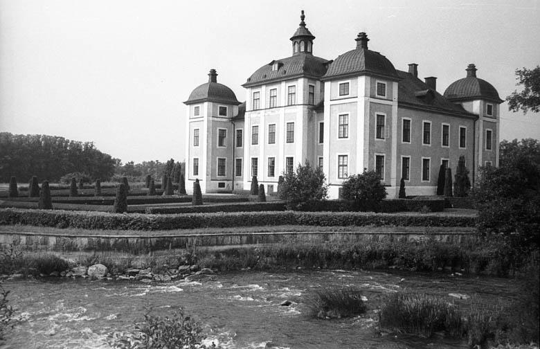 4. Flygbild över Strömsholms slott och