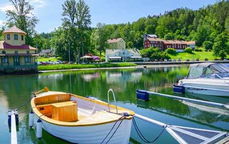 Kanske vill du längre ut till pärlor som Åstol, Bassholmen, Käringön, och Smögen, med m/s Byfjorden kan du boka både dags- och kvällsturer. Välkomna ombord på Skärgårdsbåtarna i Uddevalla.