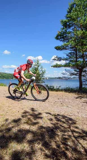 Emaus lantgård En välbesökt pärla i Uddevalla är Emaus lantgård. Här kan du möta hästar, getter, katter, kaniner, grisar och hönor.