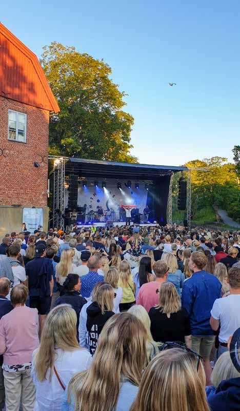 Många odlar sitt musikintresse i föreningar och studieförbund och Kulturskolan lockar massor av elever.