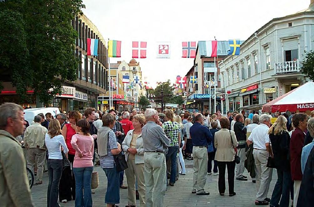 Dagens Hudiksvall I dag bor ca 15 400 personer i staden.