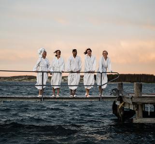 2016 invigdes SPA Horisont med pooler, bastubad, solterrass och relaxytor och eftersom den ligger på andra våningen är den avkopplande, fantastiska utsikten över havet och skärgården ännu mer