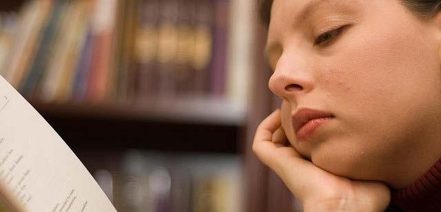 Skolbiblioteket på Dalsjöskolan Att läsa böcker är både roligt och viktigt.
