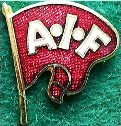 Trots arbetarvänsterns gamla motstånd mot idrotten, vilken ansågs som ett hinder i klasskampen. 1922 bildades Stockholms AIF.