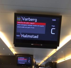 Snabbt till stationen men inte till resmålet! För andra året i rad arrangerades SM i Beachvolley i Tylösand utanför Halmstad. Under åtta dagar deltog över 700 spelare i 1 500 matcher.