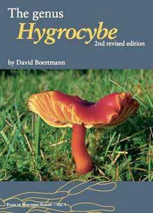 Bokpresentationer: Tipsade av Jan Svensson Grassland Fungi, a field guide Published in October 2017 177 species with clear descriptions of each, and over 800 photographs.