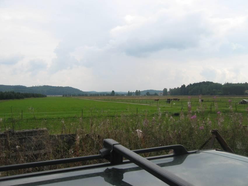 9 1.10 Flygfältsdata Enskilt fält i Istorp-Kulla som används för start och landning. Fältytan är gräs och ca 500 meter långt i riktning 150-330 grader.