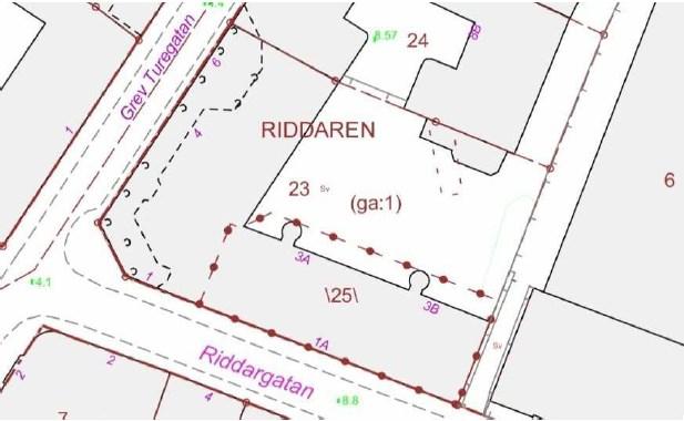 Sida 2 (9) Bakgrund Stadsbyggnadskontoret har bjudit in bland annat Östermalms stadsdelsnämnd till samråd om förslag till detaljplan för fastigheterna Riddaren 23 och 25 i stadsdelen Östermalm.