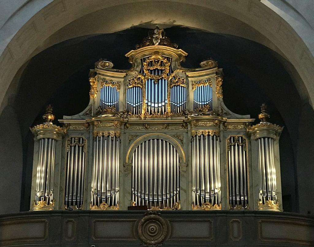 HEDVIG ELEONORA KYRKAS ORGEL byggd 1976 av Grönlunds orgelbyggeri, Gammelstad, Sverige. Nytt spelbord 2018 med digitala stämmor från Allen, USA.