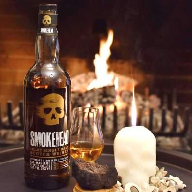 Whisky Skottland Tillsammans med Isle of Skye är Smokehead det mest kända märket i Macleod Distillers portfölj av whiskyserier.